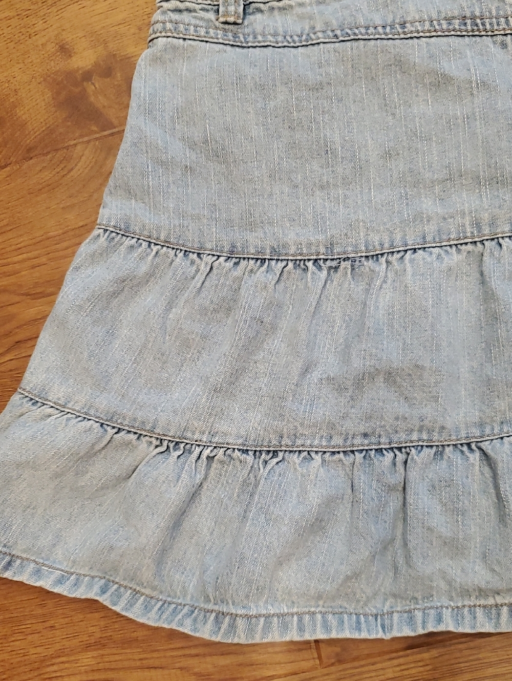 One Tuff Babe Jeanswear Light Wash Denim Tiered Skirt Womens 9 /10 Ruffled Denim - Picture 13 of 15